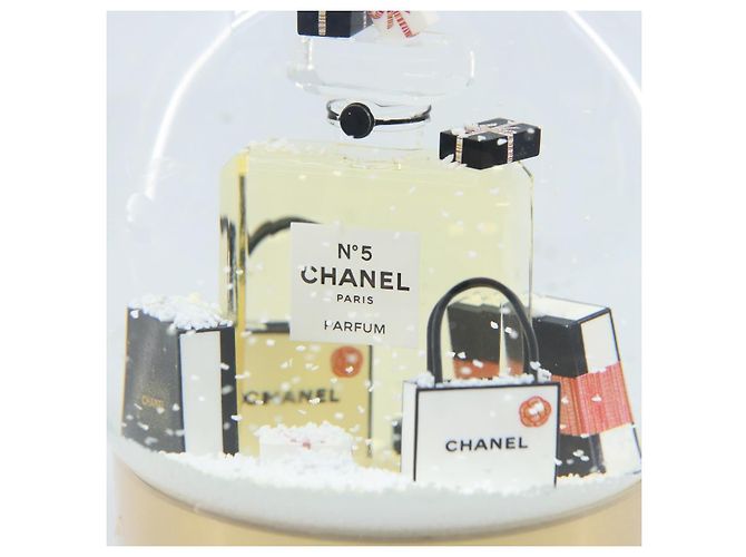 Globe de Neige en Verre CHANEL Or CC Auth BA11732 Doré - vue 12