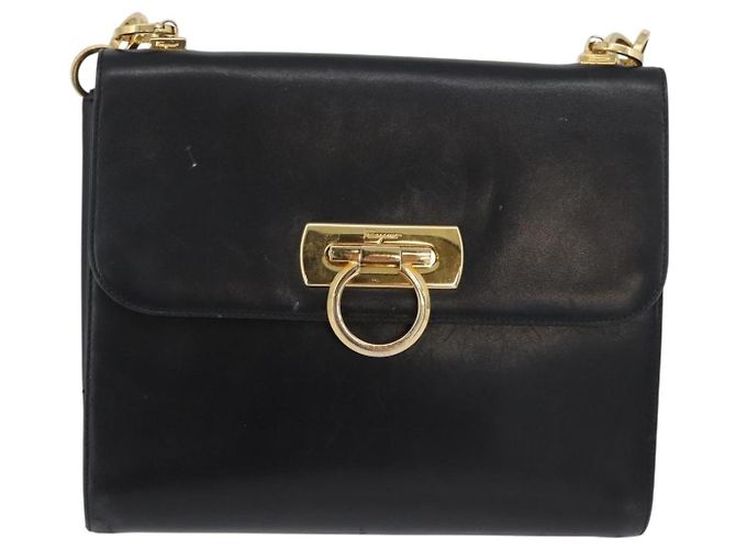 Borsa a Spalla Gancini in Pelle Nera e Oro Salvatore Ferragamo Auth LNZ598 Nero D'oro - vista 13