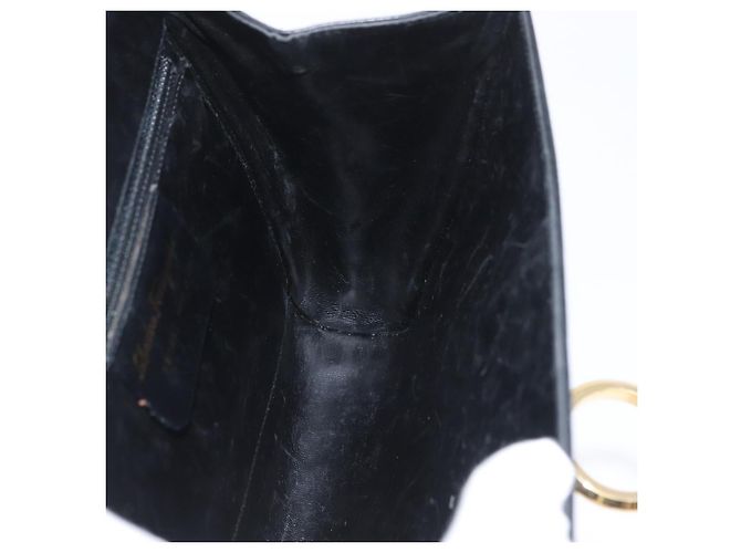 Borsa a Spalla Gancini in Pelle Nera e Oro Salvatore Ferragamo Auth LNZ598 Nero D'oro - vista 19