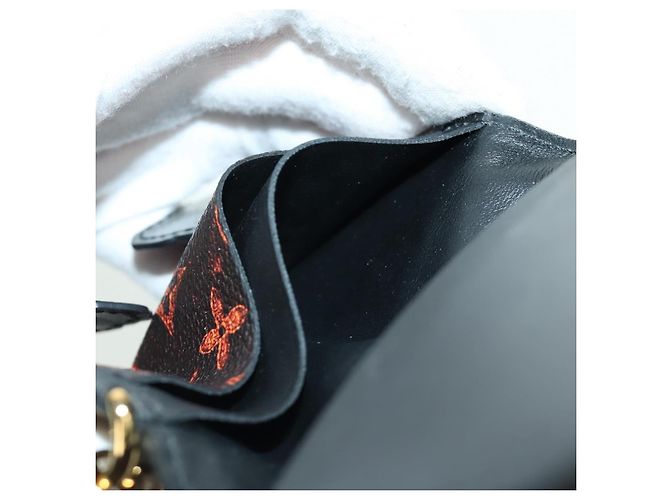 PORTACARNET DE PERRO LOUIS VUITTON Epi Negro M63897 LV Auth LNZ614SAM - vista 10