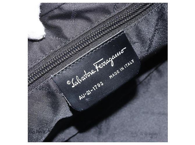 Borsa a mano Salvatore Ferragamo in tela nera e argento Auth BA11576 Nero - vista 12