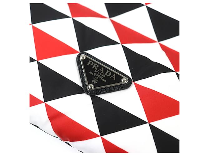 Sciarpa imbottita con cappuccio e logo triangolare Prada Nero Bianco Rosso - vista 7