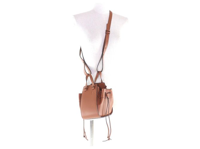Borsa a spalla mini Hammock in pelle tan con cordino Loewe - vista 5