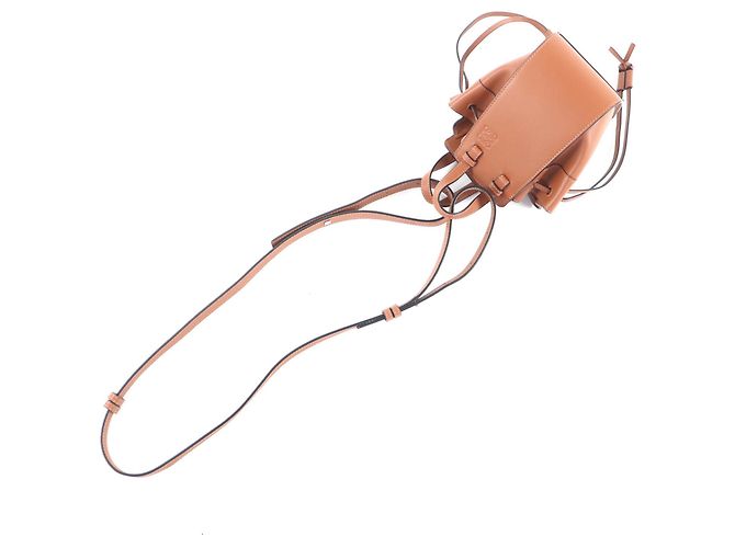 Borsa a spalla mini Hammock in pelle tan con cordino Loewe - vista 8