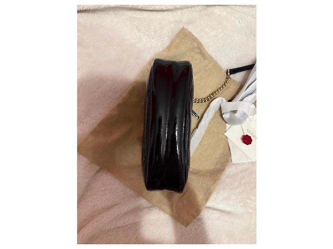 Borsa a tracolla Gucci Marmont in vernice nera Nero - vista 6