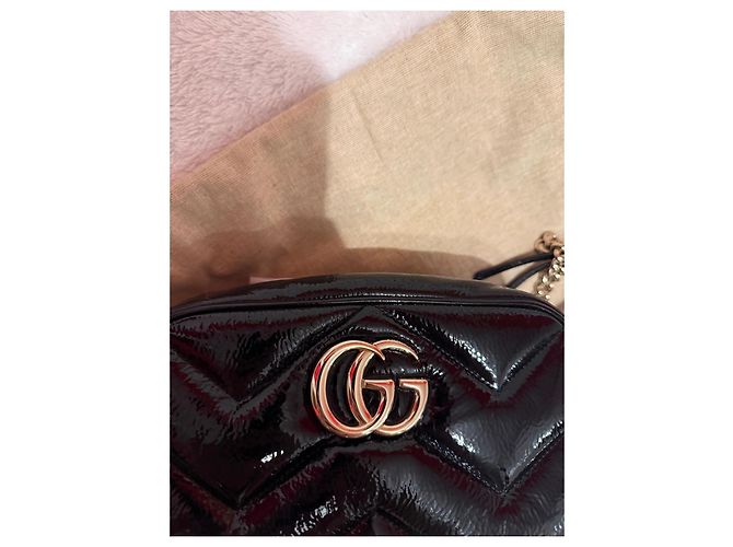 Borsa a tracolla Gucci Marmont in vernice nera Nero - vista 7