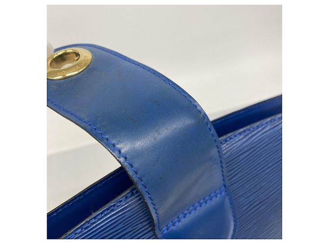 Louis Vuitton Epi Capucines Schultertasche in Toledo Blau - Ansicht 10