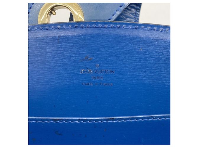 Louis Vuitton Epi Capucines Schultertasche in Toledo Blau - Ansicht 5