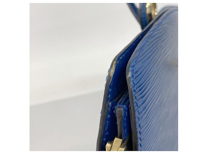 Louis Vuitton Epi Capucines Schultertasche in Toledo Blau - Ansicht 6