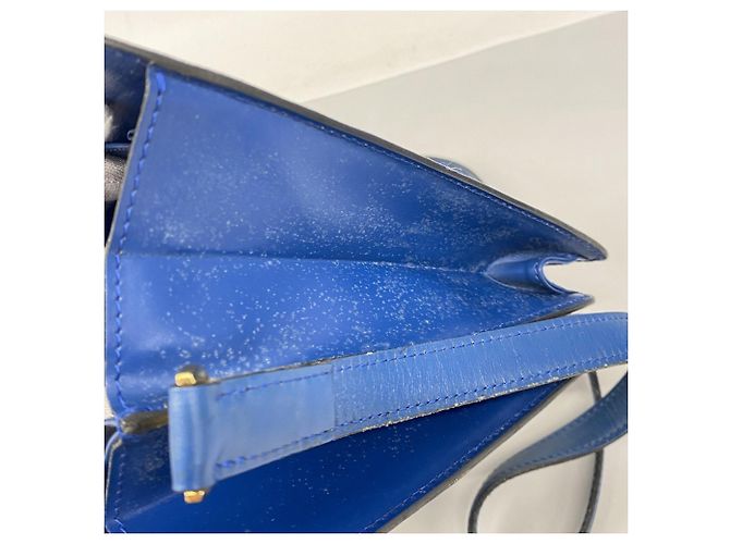 Louis Vuitton Epi Capucines Schultertasche in Toledo Blau - Ansicht 9
