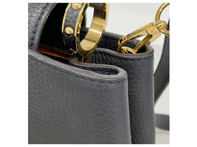 Borsa Capucines MM Louis Vuitton Nero - vista 10