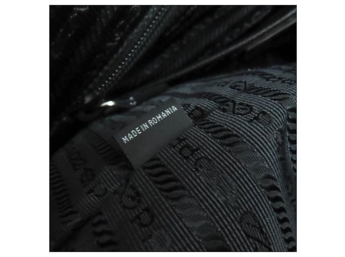 Bolso tote de cuero con detalles de cuero y logo triangular Prada 1BG189 Negro - vista 13