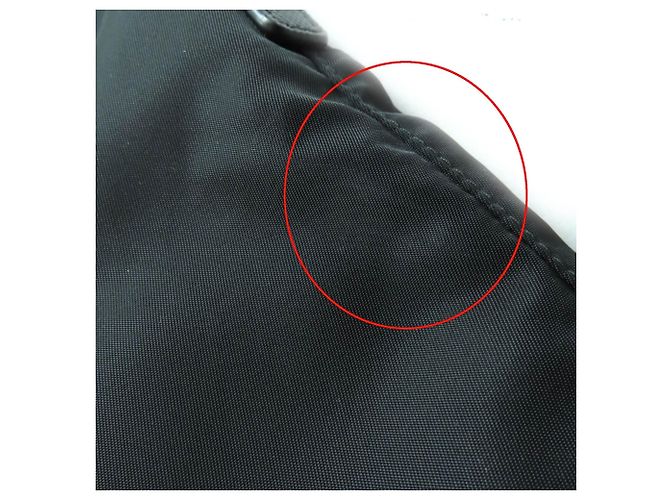 Bolso tote de cuero con detalles de cuero y logo triangular Prada 1BG189 Negro - vista 15
