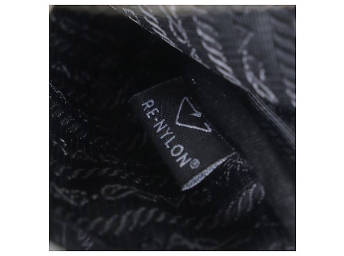 Borsa a tracolla per smartphone in nylon Saffiano di Prada Nero - vista 13