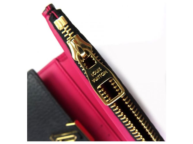 Cartera Compacta Capucines de Louis Vuitton Negro Rosa - vista 11