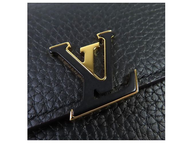 Cartera Compacta Capucines de Louis Vuitton Negro Rosa - vista 9