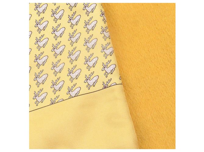 Hermès Sciarpa in seta angora con stampa di cervo HERMES Giallo - vista 4