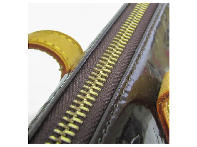 Borsa Bellevue PM in Monogram Vernis Louis Vuitton Bordò - vista 11