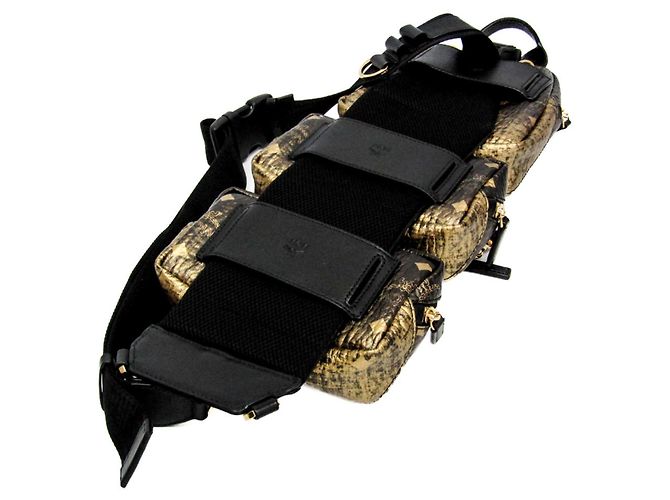 Borsa a tracolla tripla MCM Visetos Nero D'oro - vista 2