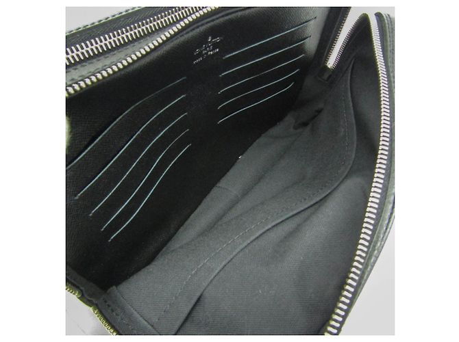 Borsa a mano da uomo Louis Vuitton Taiga Pavel M31142 in Ardoise - vista 11