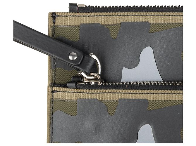 Valentino Garavani Borsa Pouch Camouflage VLTN di Valentino - '10s - vista 4