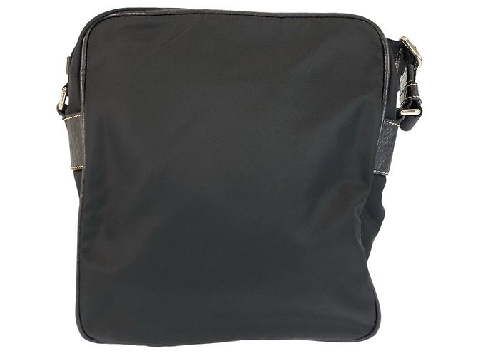 Bolsa mensageiro em nylon e couro Prada com logo triangular Tessuto Preto - vista 2
