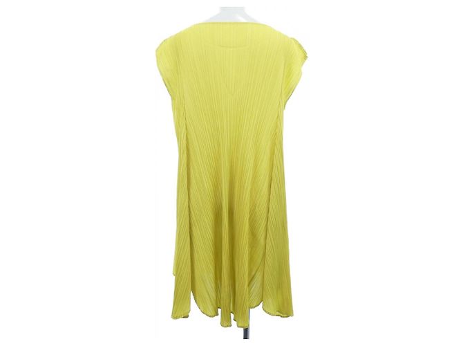 Pleats Please Issey Miyake Kleid Gelb - Ansicht 2