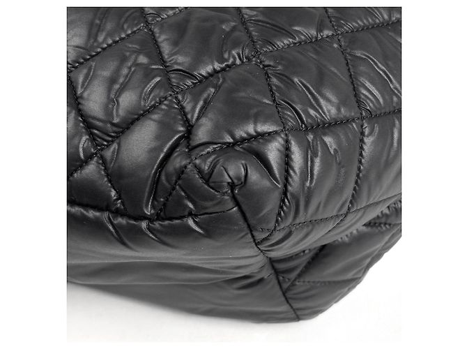 Borsa Tote Piccola Coco Cocoon di Chanel Nero - vista 3