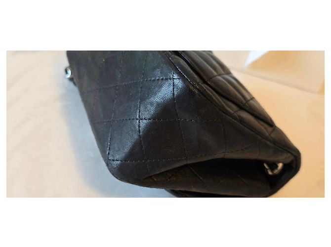 Timeless Bolsa de mão Chanel em couro de cordeiro preto - vista 11