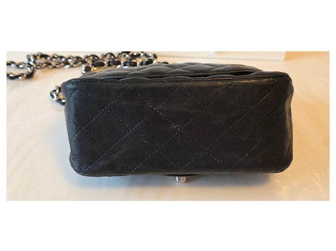 Timeless Bolsa de mão Chanel em couro de cordeiro preto - vista 12