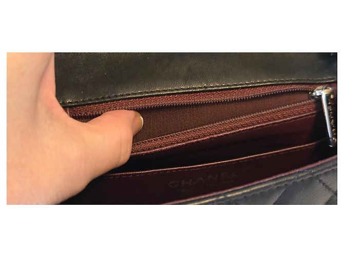 Timeless Bolsa de mão Chanel em couro de cordeiro preto - vista 4