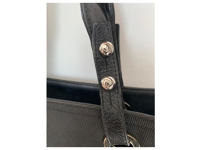 Borsa a mano Chanel Paris Biarritz in pelle nera Nero - vista 2