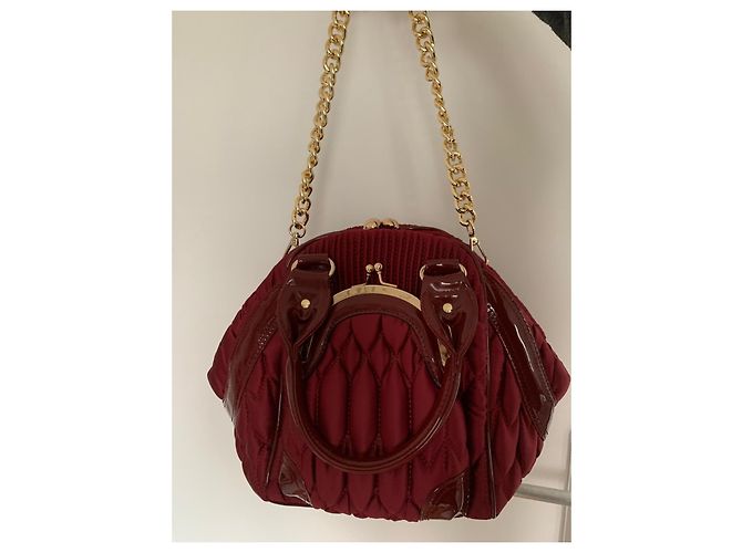 Autre Marque Bolsa de mão BELINDA Bordeaux em tecido acolchoado estilo seda - vista 2