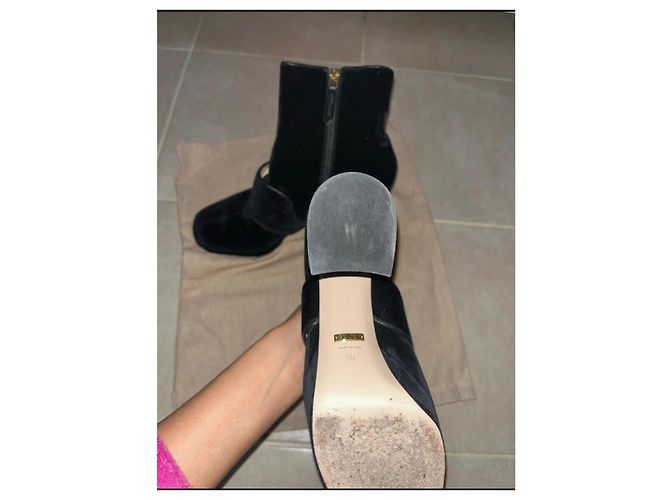 Gucci Schwarze Samt-Stiefeletten mit Glitzerabsatz - Ansicht 5
