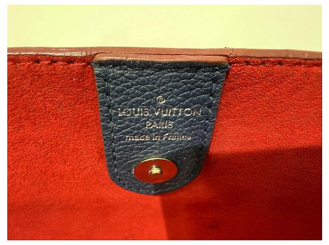 Borsa Louis Vuitton Lockmeto Marine Rouge Blu Scuro Pelle Rosso - vista 13