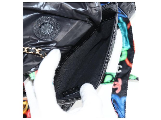 CHANEL Borsa a Spalla Matelassé in Pelle Caviar Nera CC Auth 127322SAM Nero - vista 25