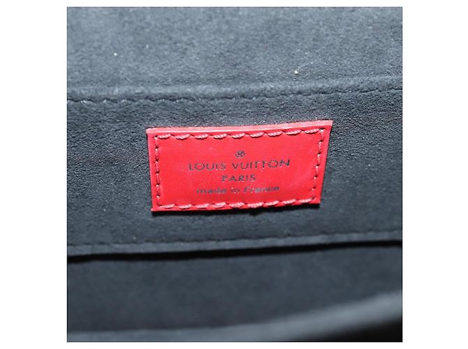 LOUIS VUITTON Mini Borsa a Spalla Dauphine in Pizzo Monogramma Rossa M20359 Auth 127494SM Rosso - vista 10