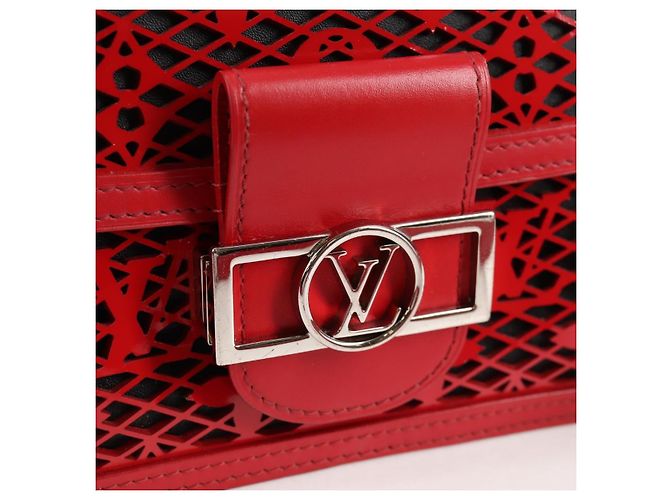 LOUIS VUITTON Mini Borsa a Spalla Dauphine in Pizzo Monogramma Rossa M20359 Auth 127494SM Rosso - vista 19