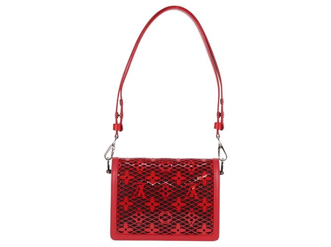 LOUIS VUITTON Mini Borsa a Spalla Dauphine in Pizzo Monogramma Rossa M20359 Auth 127494SM Rosso - vista 2