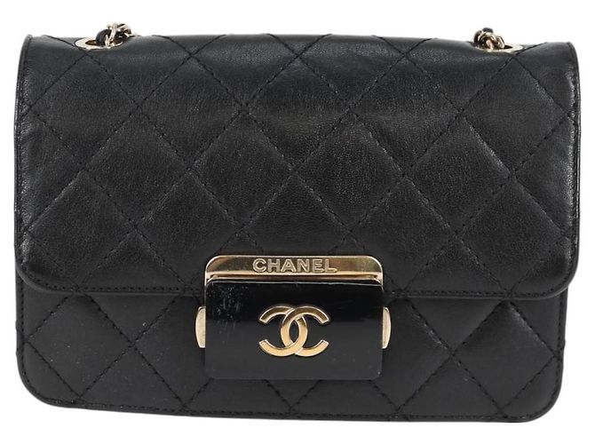 CHANEL Matelassierte Schultertasche aus Lammleder Schwarz Gold CC Auth 127542SAM Golden - Ansicht 13