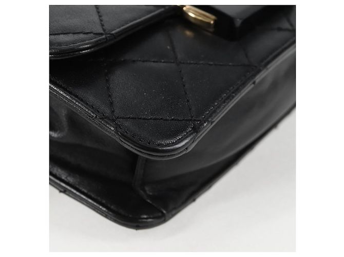 CHANEL Matelassierte Schultertasche aus Lammleder Schwarz Gold CC Auth 127542SAM Golden - Ansicht 14