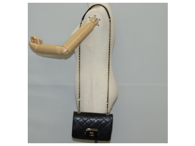 CHANEL Matelassierte Schultertasche aus Lammleder Schwarz Gold CC Auth 127542SAM Golden - Ansicht 23