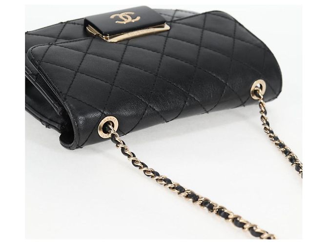 CHANEL Matelassierte Schultertasche aus Lammleder Schwarz Gold CC Auth 127542SAM Golden - Ansicht 6