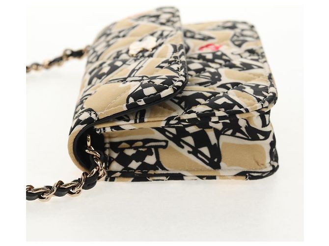 Chanel Borsa Matelassé con Catena Bandiera Scacchiera Satin Beige Oro CC Auth 145708M D'oro - vista 3