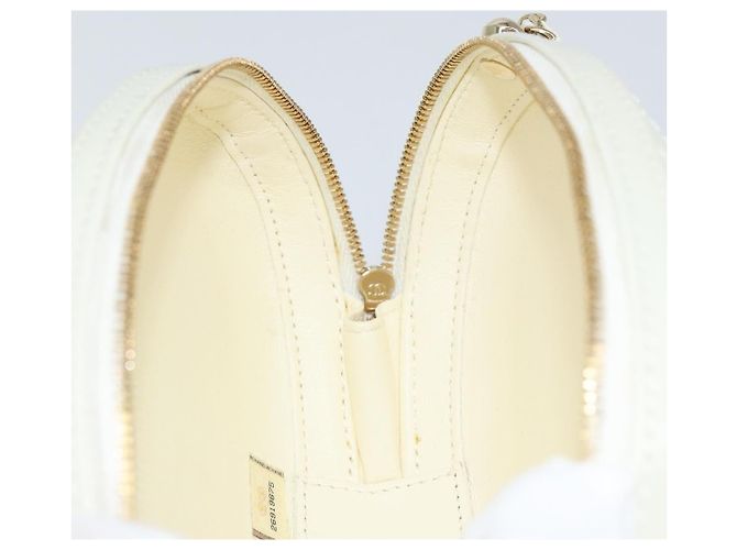 CHANEL V Stitch Borsa a Spalla con Catena Pelle Bianca Oro CC Auth 144830SAV Bianco D'oro - vista 21