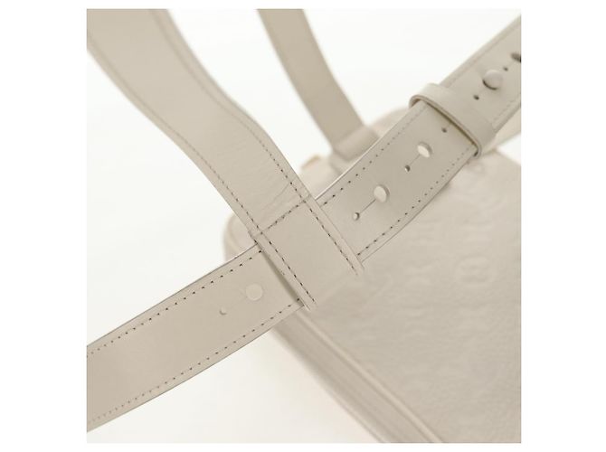LOUIS VUITTON Borsa Laterale Utilitaria Monogram Taurillon Clemence M53256 Auth 151309M Bianco - vista 9