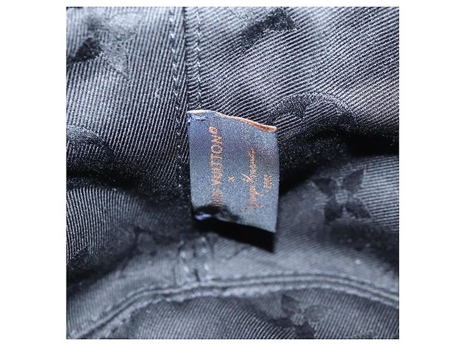 LOUIS VUITTON Cappello Infinity Reversibile LVxYK Nero M7072S Auth 138968SAM - vista 10