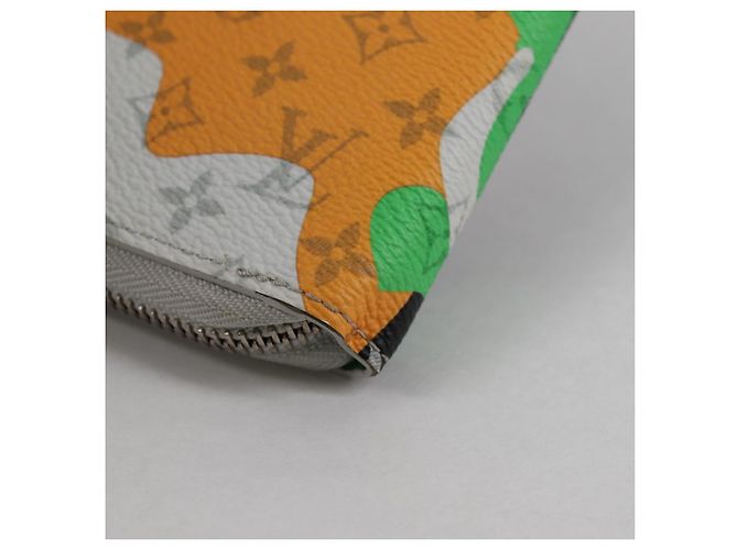 Portafoglio Verticale Zippy Monogramma LV Portrait LOUIS VUITTON M82590 Auth LV 127987SM Multicolore - vista 16