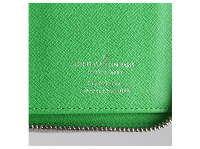 Portafoglio Verticale Zippy Monogramma LV Portrait LOUIS VUITTON M82590 Auth LV 127987SM Multicolore - vista 17