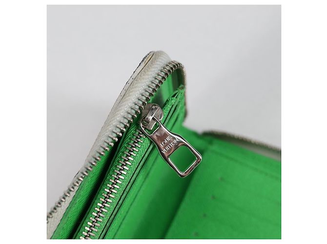 Portafoglio Verticale Zippy Monogramma LV Portrait LOUIS VUITTON M82590 Auth LV 127987SM Multicolore - vista 20